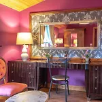 Palomino - Still Rabbit - Hot Tub - Yorkshire Selby