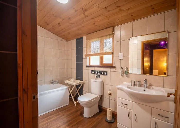 Palomino - Still Rabbit - Hot Tub - Yorkshire