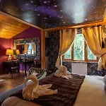 Palomino - Still Rabbit - Hot Tub - Yorkshire